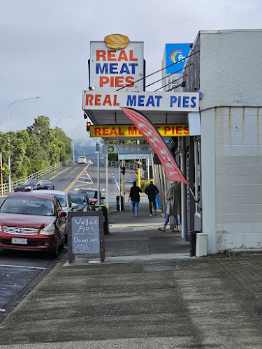 Real Meat Pies - Hospitality and gastronomy