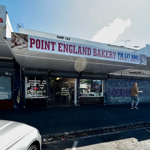 Comments and reviews of Point England Bakery