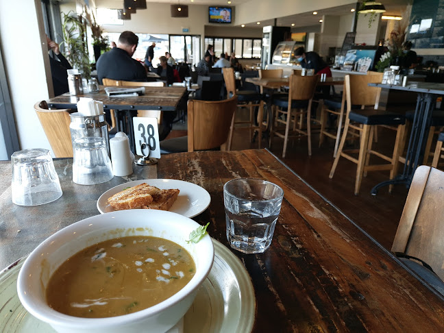 Comments and reviews of The Raft - Sports Cafe & Bar