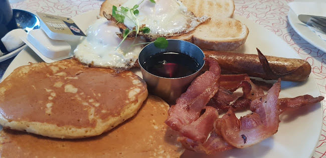 Deluxe Diner Phone number