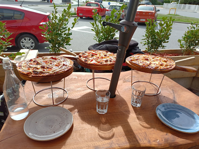 Frankton Pizzeria (Queenstown) dine in/ takeaway/ delivery. - Hospitality and gastronomy