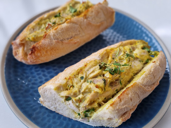 Comments and reviews of Caterpillar Café