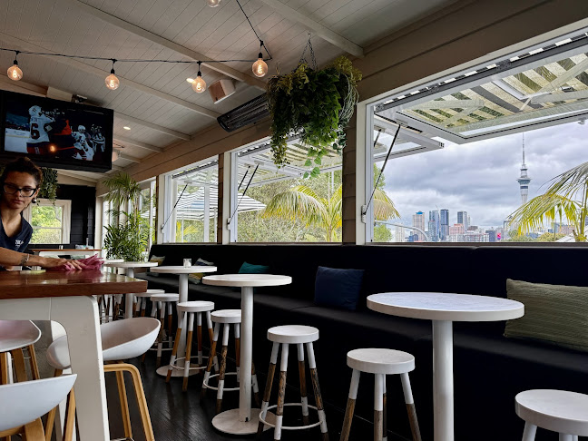 Comentarii opinii despre The Cav