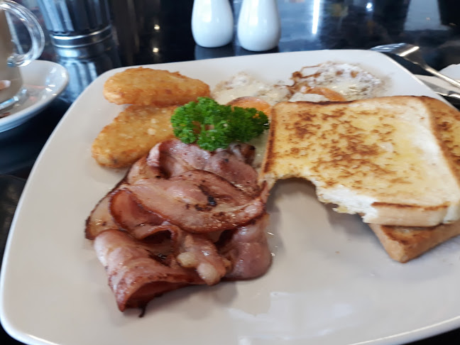 Comentarii opinii despre Turua Bakery Cafe