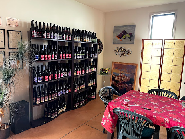 Opinii despre Drury Hills Wine Store în Drury - Hospitality and gastronomy