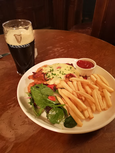 Pog Mahones Irish Pub & Restaurant - Hospitality and gastronomy