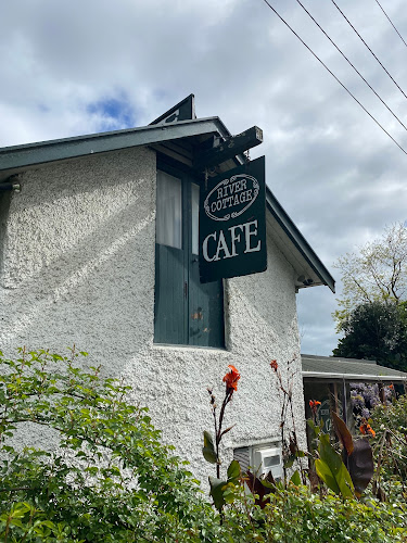 Comentarii opinii despre River Cottage Cafe