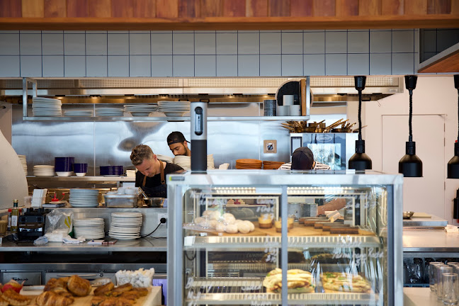 Akarana Eatery - Hospitality and gastronomy