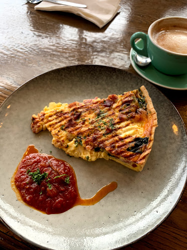 Kreem Cafe - Hospitality and gastronomy