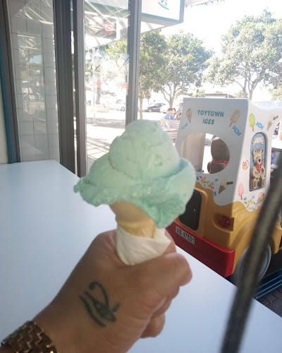 Penguino Ice Cream - Hospitality and gastronomy