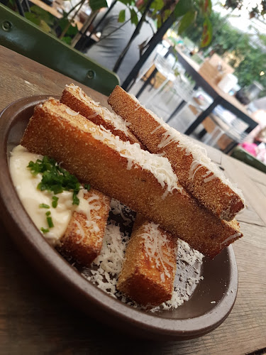 Blunderbuss Pizza Joint