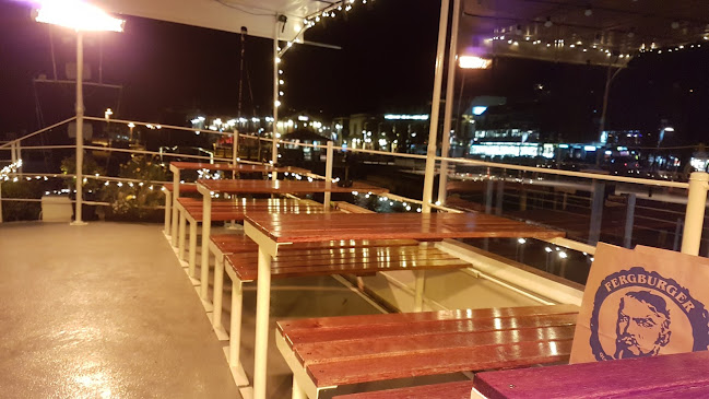 Perky's - Floating Bar Queenstown