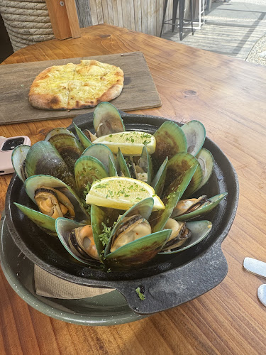 Opinii despre Lukes Kitchen în Kūaotunu - Hospitality and gastronomy