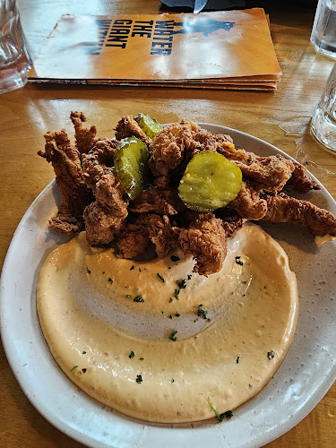 The Roaming Giant Phone number