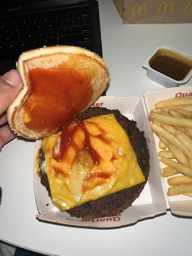 Comentarii opinii despre McDonald's Akoranga Drive