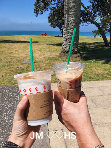 Starbucks Browns Bay - Auckland