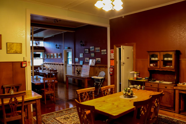 Reviews of Maungaturoto Hotel in Maungaturoto - Hospitality and gastronomy