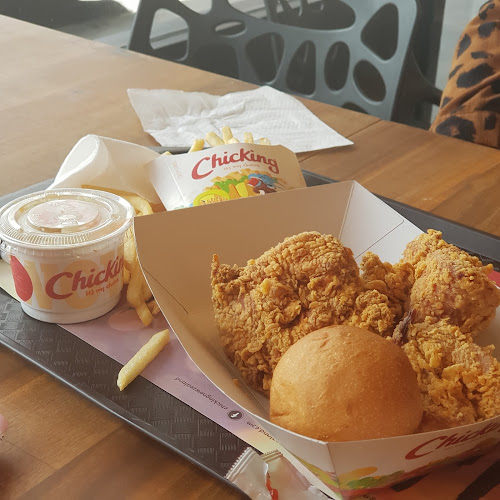 Chicking Manukau - Hospitality and gastronomy