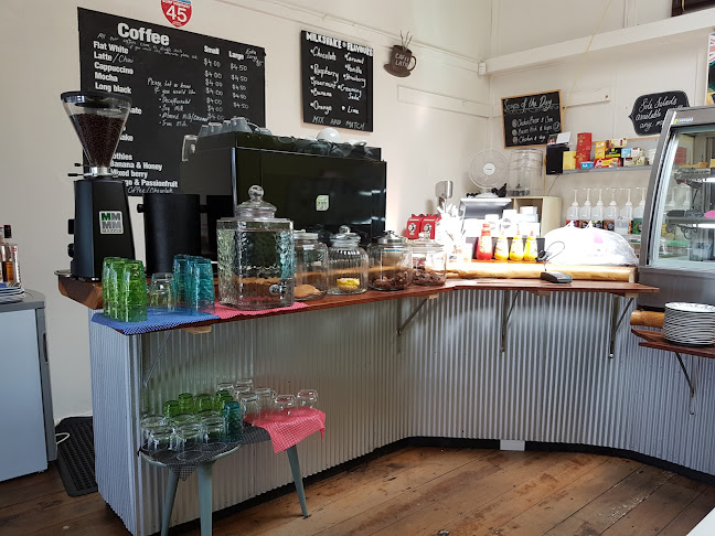 Arty Tarts Cafe Open Times