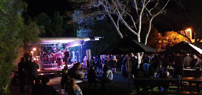 Comentarii opinii despre The Backyard Gastropub