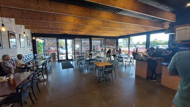 Opinii despre Revival Café & Coffee în Blenheim - Hospitality and gastronomy