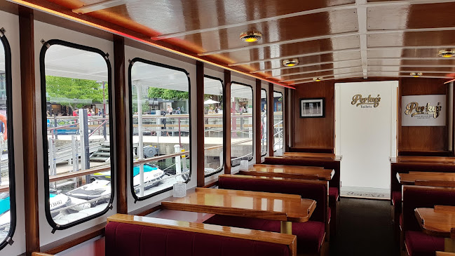 Opinii despre Perky's - Floating Bar Queenstown în Queenstown - Hospitality and gastronomy