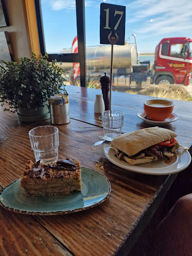 Opinii despre Fortrose Cafe and Restaurant în Fortrose - Hospitality and gastronomy