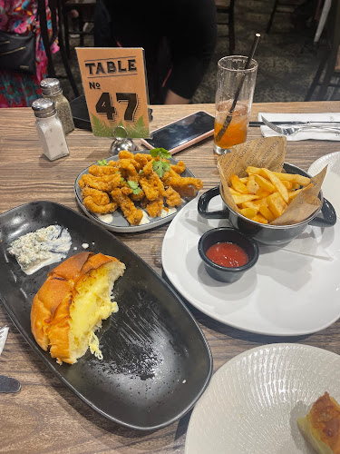 Comentarii opinii despre Foundation Bar