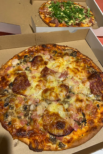 Tonnino Pizzeria - Hospitality and gastronomy