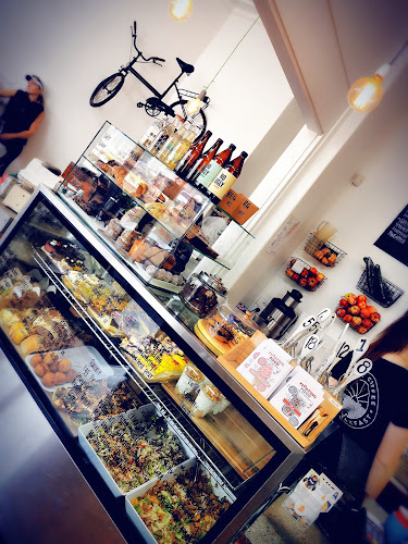 Comentarii opinii despre The Deli On The Corner