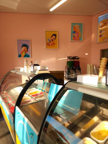 Sumner Ice Cream Parlour & Takeaways - Hospitality and gastronomy