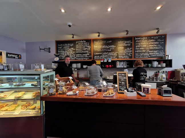 PR's Cafe & Restaurant Phone number