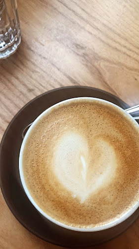 Comentarii opinii despre Two Grey - Bar Cafe & Eatery