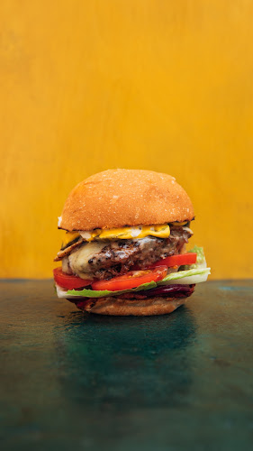 Comentarii opinii despre Burger Burger Commercial Bay