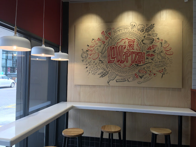 Pizza Hut Palmerston North Pioneer Highway