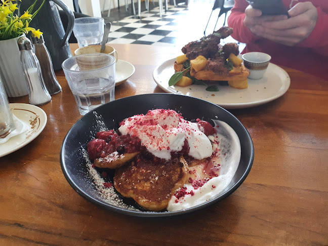 Comments and reviews of Koko Cafe