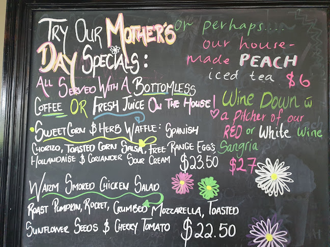 Comentarii opinii despre The Peppermill Cafe