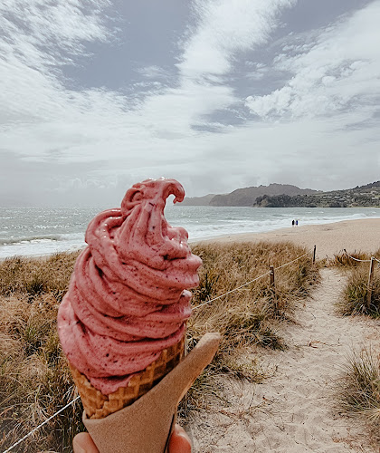 Zippys cafe and Ice cream truck - Langs Beach