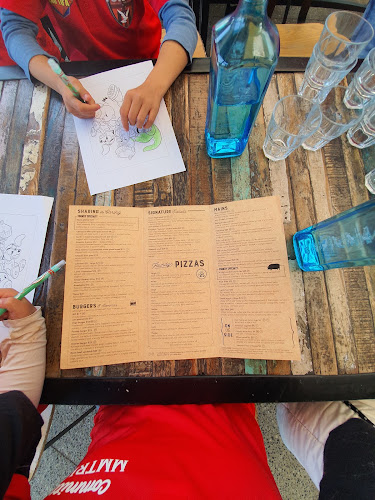 Opinii despre Foundation Bar în Hamilton - Hospitality and gastronomy