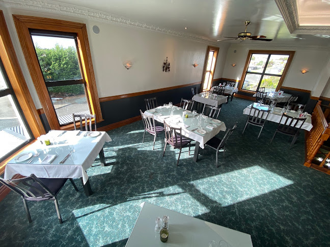 Elegance at 148 on Elles Restaurant - Invercargill