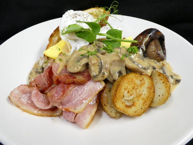 The Station Bar and Bistro