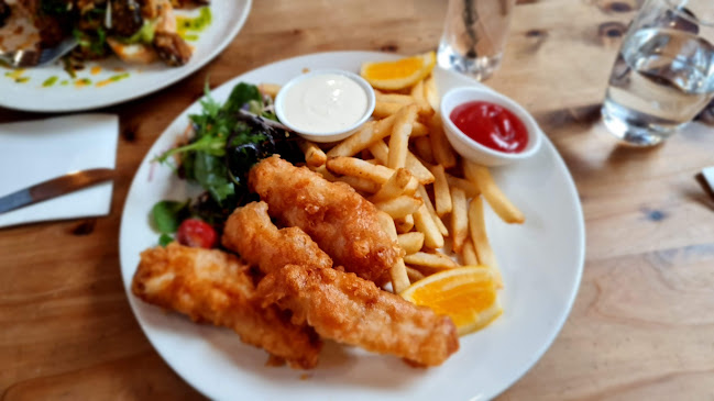 Comentarii opinii despre Latitude 37