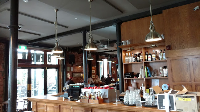 Dux Central - Hospitality and gastronomy