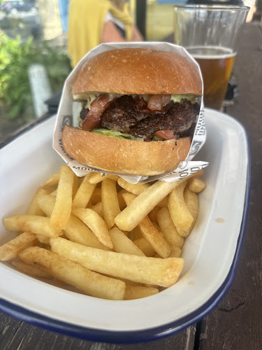 Reviews of Moon Under Water in Christchurch - Hospitality and gastronomy