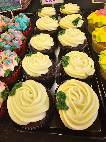 Alyx's Sweet Bakery - Hospitality and gastronomy