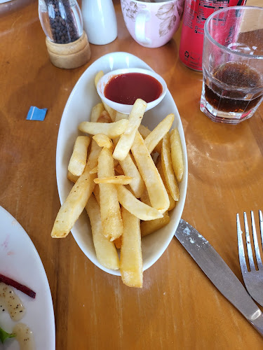 Cafe Mes Amis - Hospitality and gastronomy