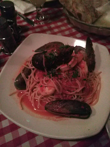 Gina's Italian Kitchen - Hospitality and gastronomy