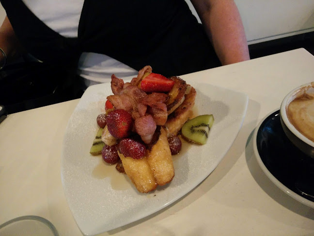 Lola Breakfast Bar And Cafe Open Times