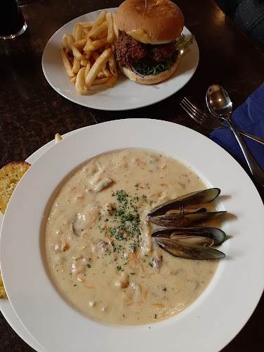 50 West End, Kaikōura 7300, New Zealand