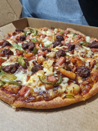 Pizza Club Max Glen Eden Phone number